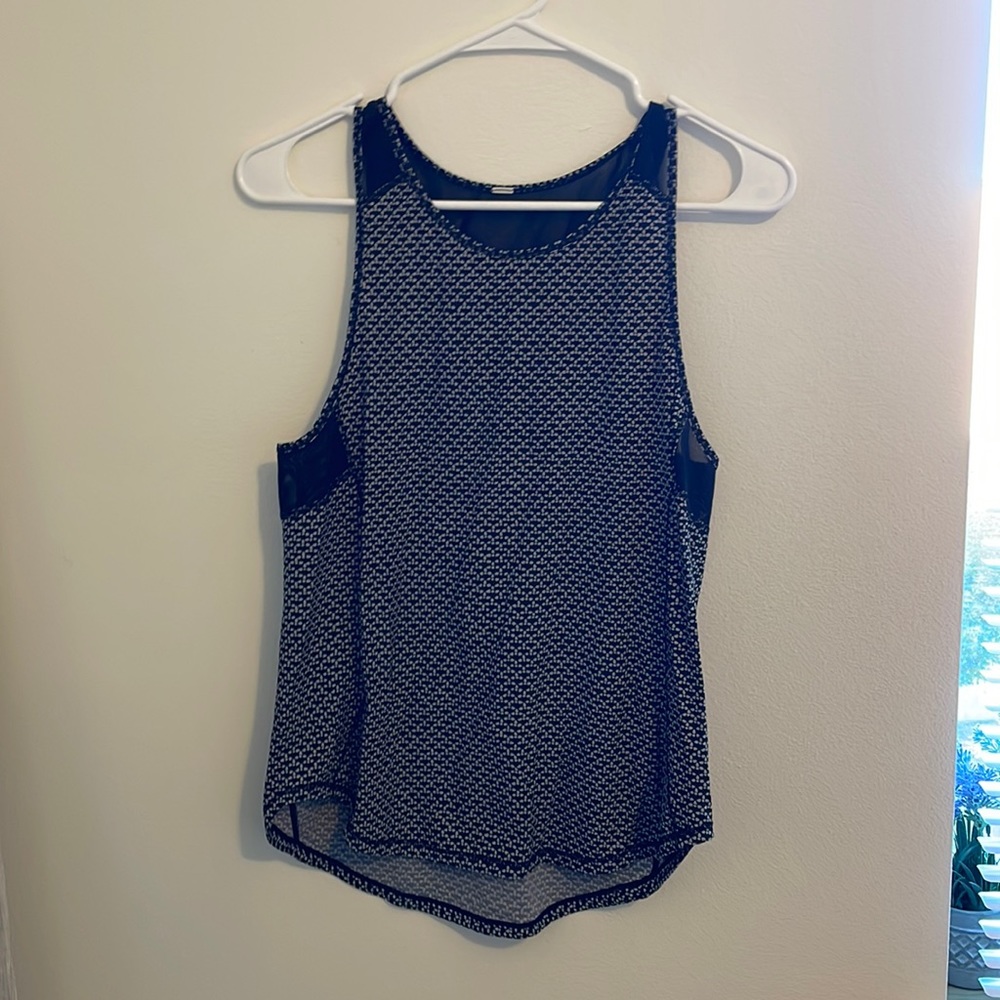 Lululemon tank top